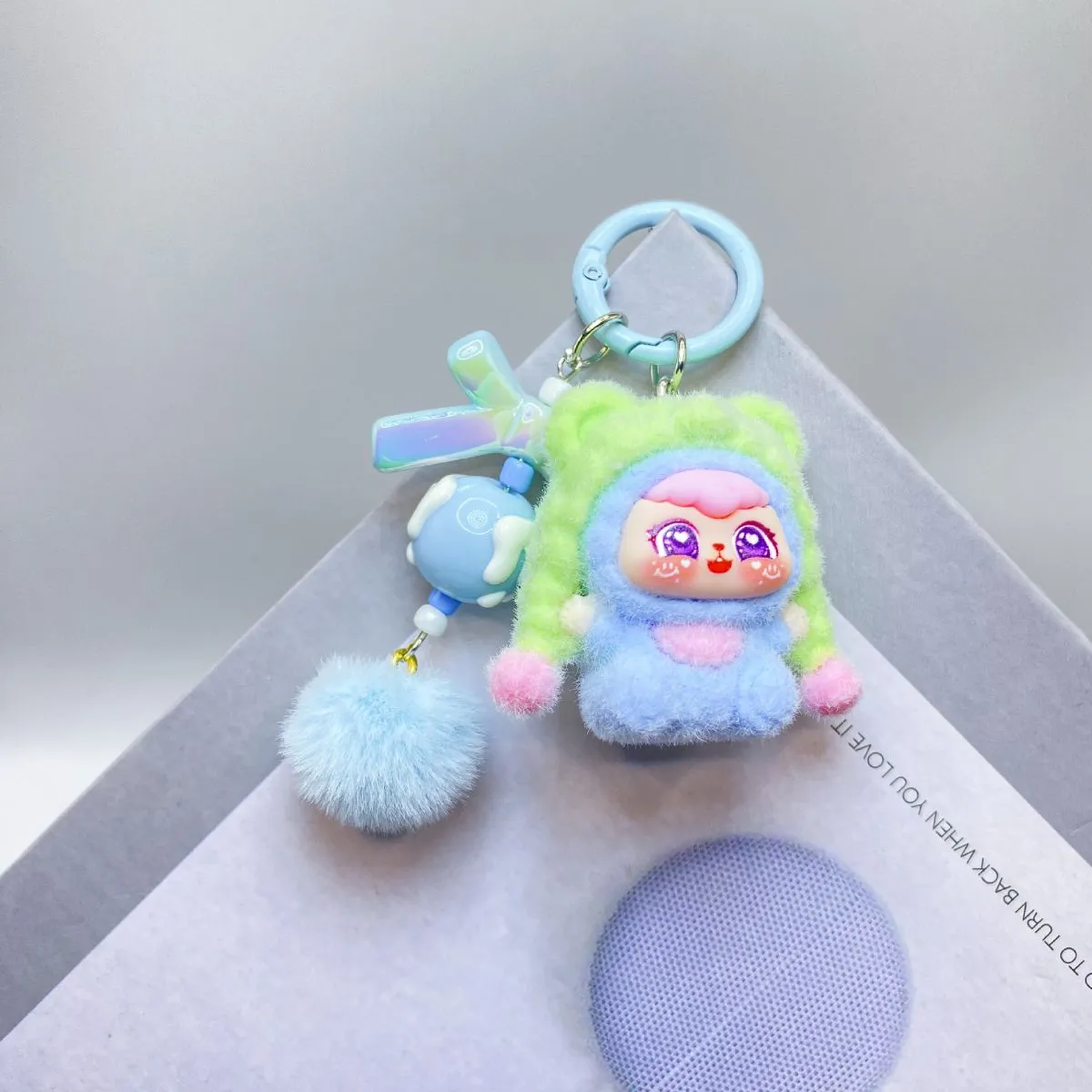 Flocked Sitting Cat Girl Keychain – Trendy Chaowan Cute Bead Charm, Student Backpack Accessory & Bag Hanger, Small Decorative Gift